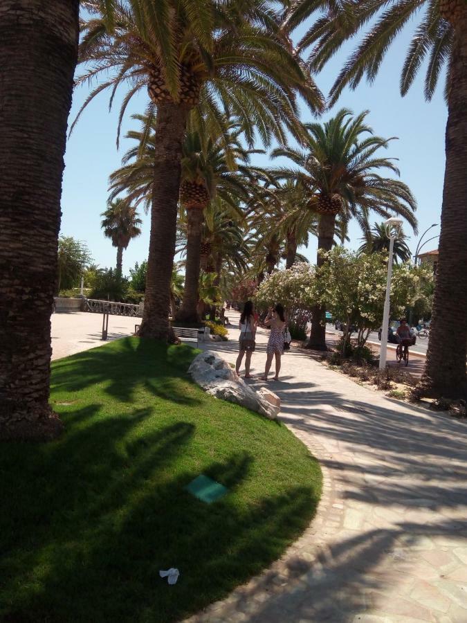 Appartamento Felicia San Benedetto del Tronto Esterno foto