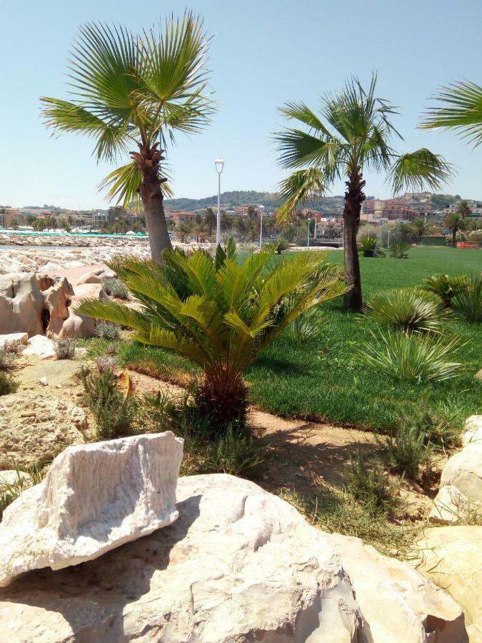 Appartamento Felicia San Benedetto del Tronto Esterno foto
